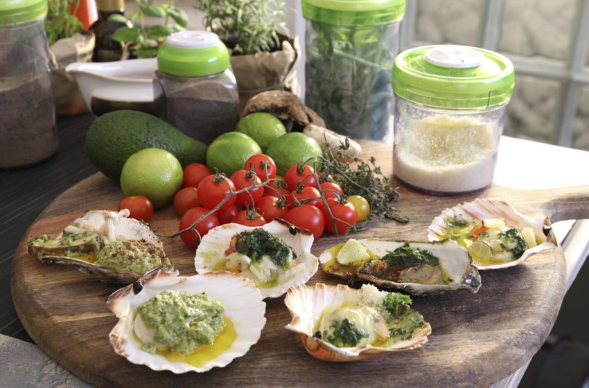 Przegrzebki i ostrygi gotowane na parze Przegrzebki i ostrygi gotowane na parze