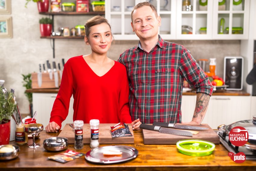 Bigos z grzankami z masłem ziołowym Bigos z grzankami z masłem ziołowym